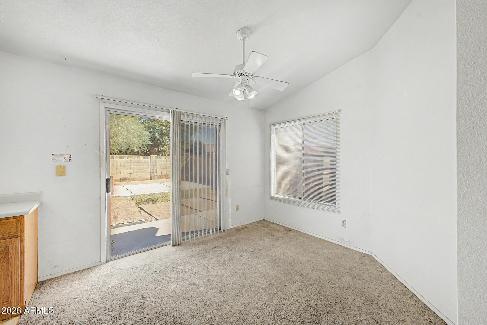 1621 East Darrel Road Phoenix, AZ 85042 - Photo 10 of 30 10 - Darrel