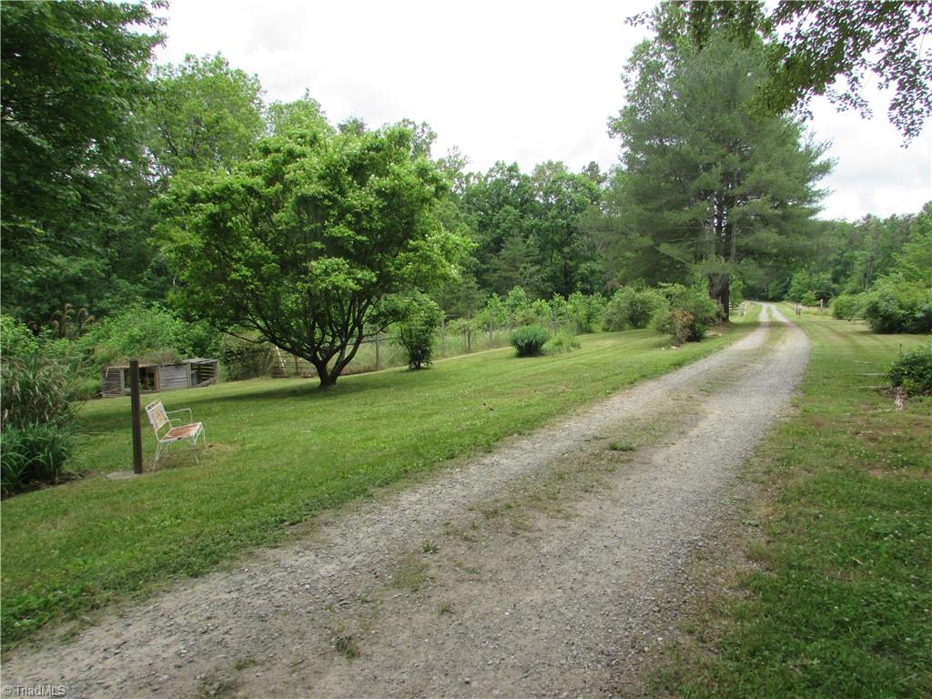 377 Scott Road Pinnacle, NC 27043 - Photo 35 of 44