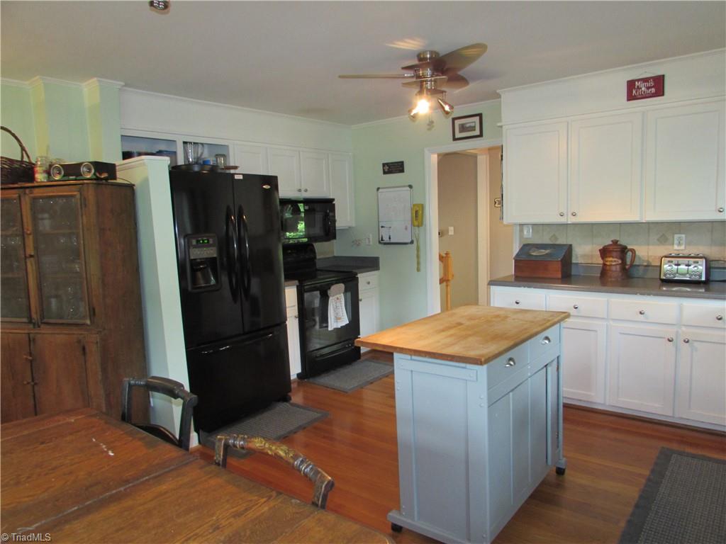 377 Scott Road Pinnacle, NC 27043 - Photo 6 of 44