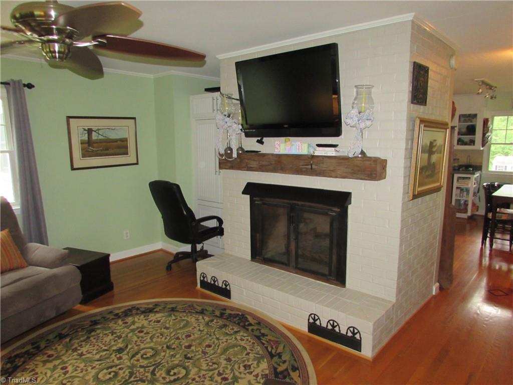 377 Scott Road Pinnacle, NC 27043 - Photo 7 of 44