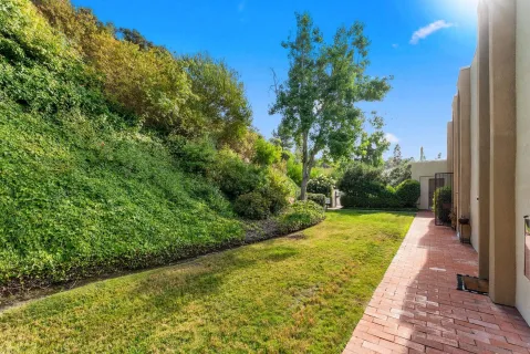 $374,999 | 4843 Collwood Boulevard, Unit B, San Diego, CA 92115