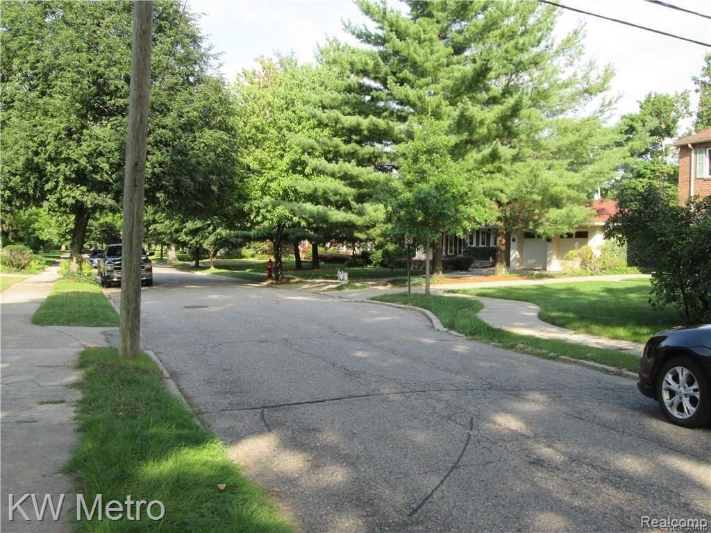1 A Norwich Road Pleasant Ridge, MI 48069 - Photo 2 of 6