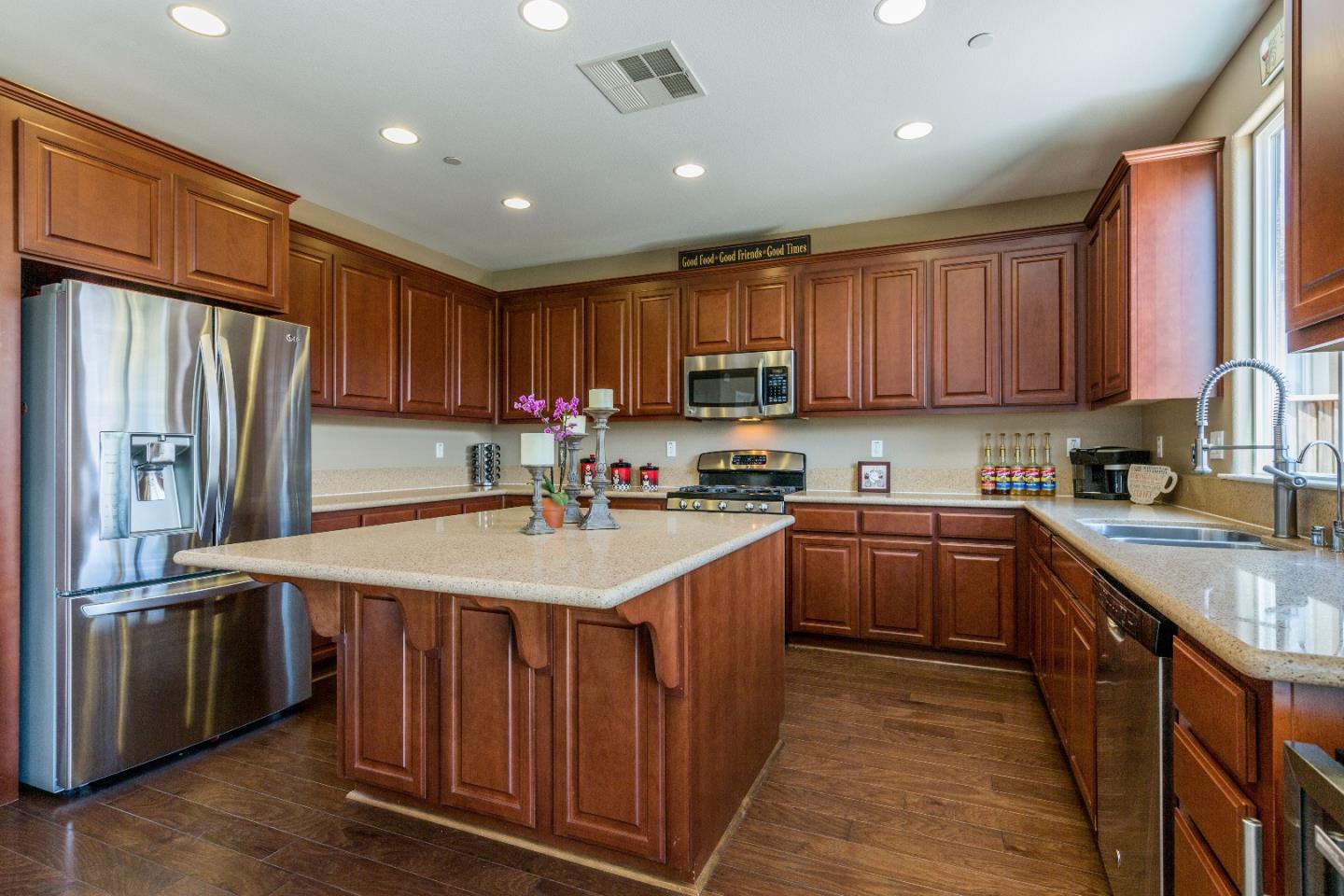 9524 Rodeo Drive Gilroy, CA 95020 - Photo 11 of 30 Gallery Image 11