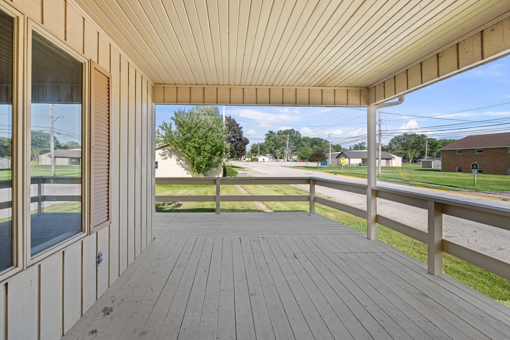 437 12th Street Silvis, IL 61282 - Photo 9 of 41
