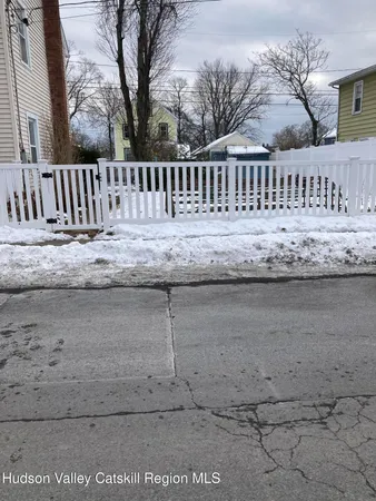 $2,500 | 42 Russell Street, Saugerties, NY 12477