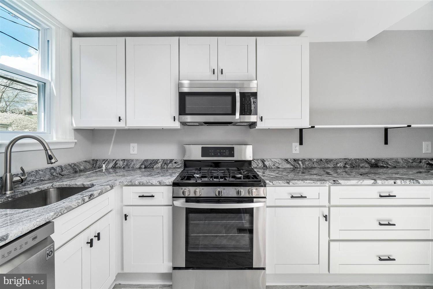3602 Elkader Road Baltimore, MD 21218 - Photo 19 of 43