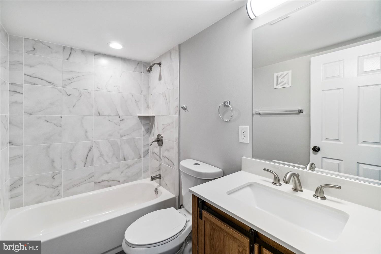 3602 Elkader Road Baltimore, MD 21218 - Photo 36 of 43