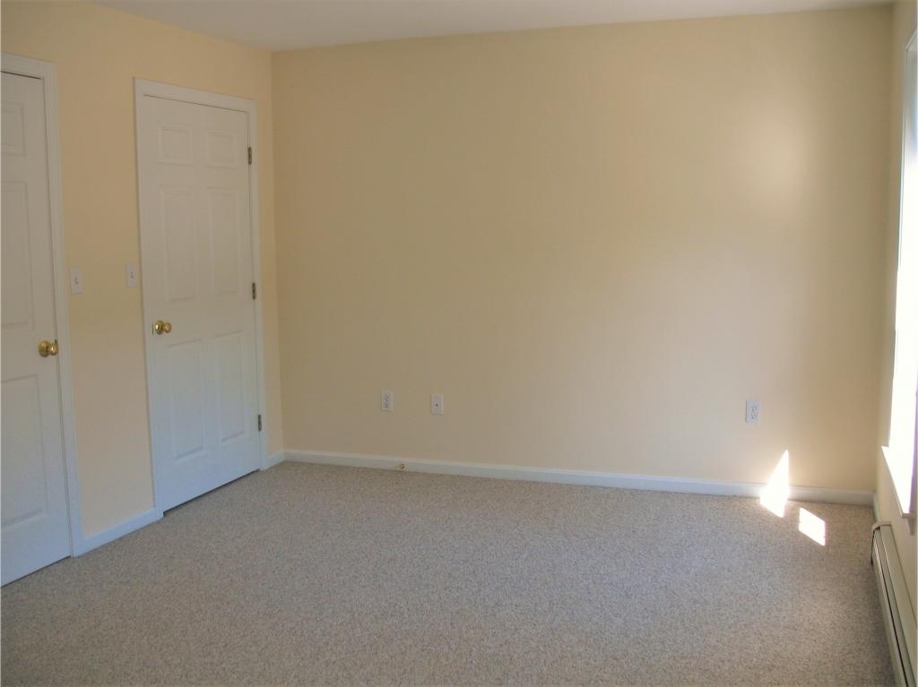 40 Mont Vernon Road New Boston, NH 03070 - Photo 10 of 14