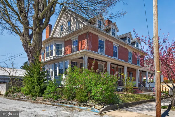 $199,900 | 927 Linden Avenue, York, PA 17404