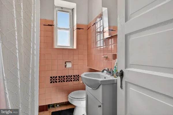$199,900 | 927 Linden Avenue, York, PA 17404