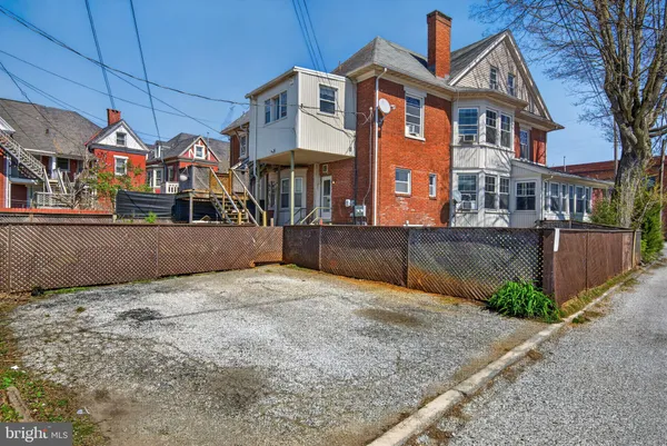 $199,900 | 927 Linden Avenue, York, PA 17404