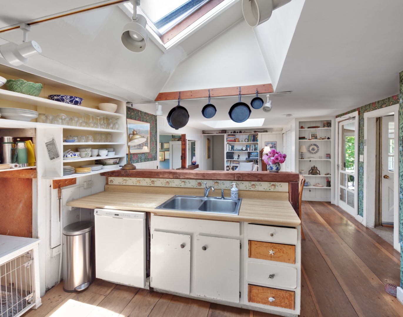 8 Rumpus Ridge Road Chilmark, MA 02535 - Photo 16 of 27