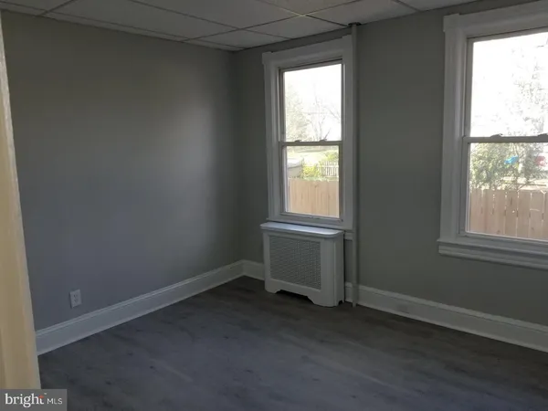 $1,850 | 337 West Front Street, Florence, NJ 08518