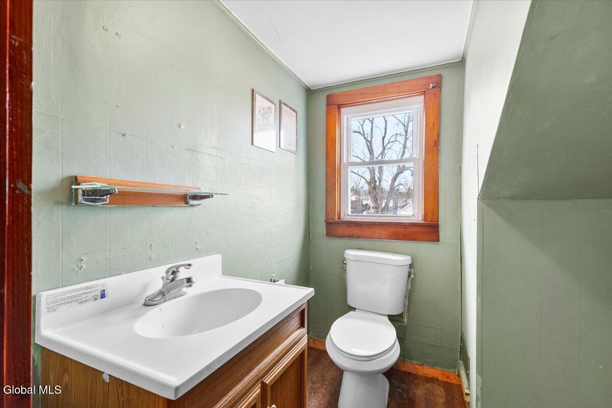 305 Ash Street Corinth, NY 12822 - Photo 19 of 32 18