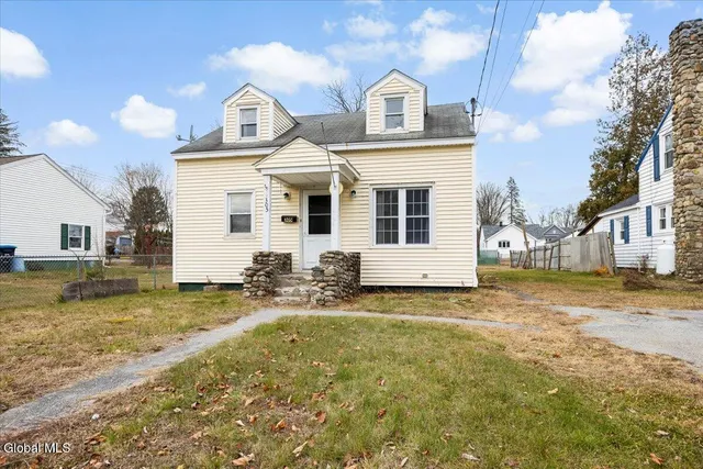 $159,900 | 305 Ash Street, Corinth, NY 12822