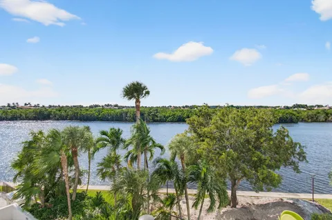 $699,900 | 4750 South Ocean Boulevard, Unit 305, Highland Beach, FL 33487