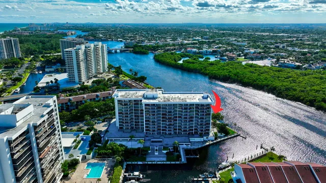 $699,900 | 4750 South Ocean Boulevard, Unit 305, Highland Beach, FL 33487