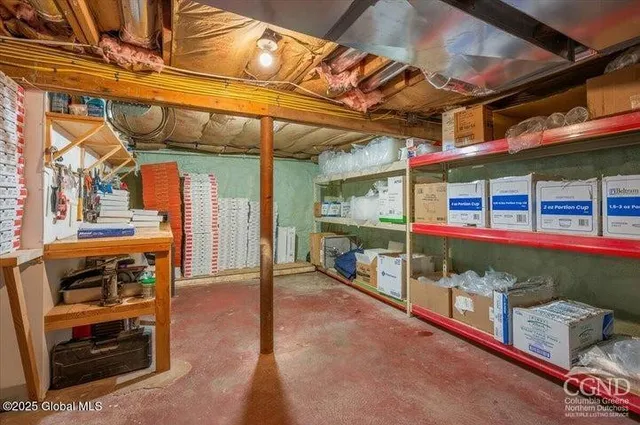 a view of an outdoor space