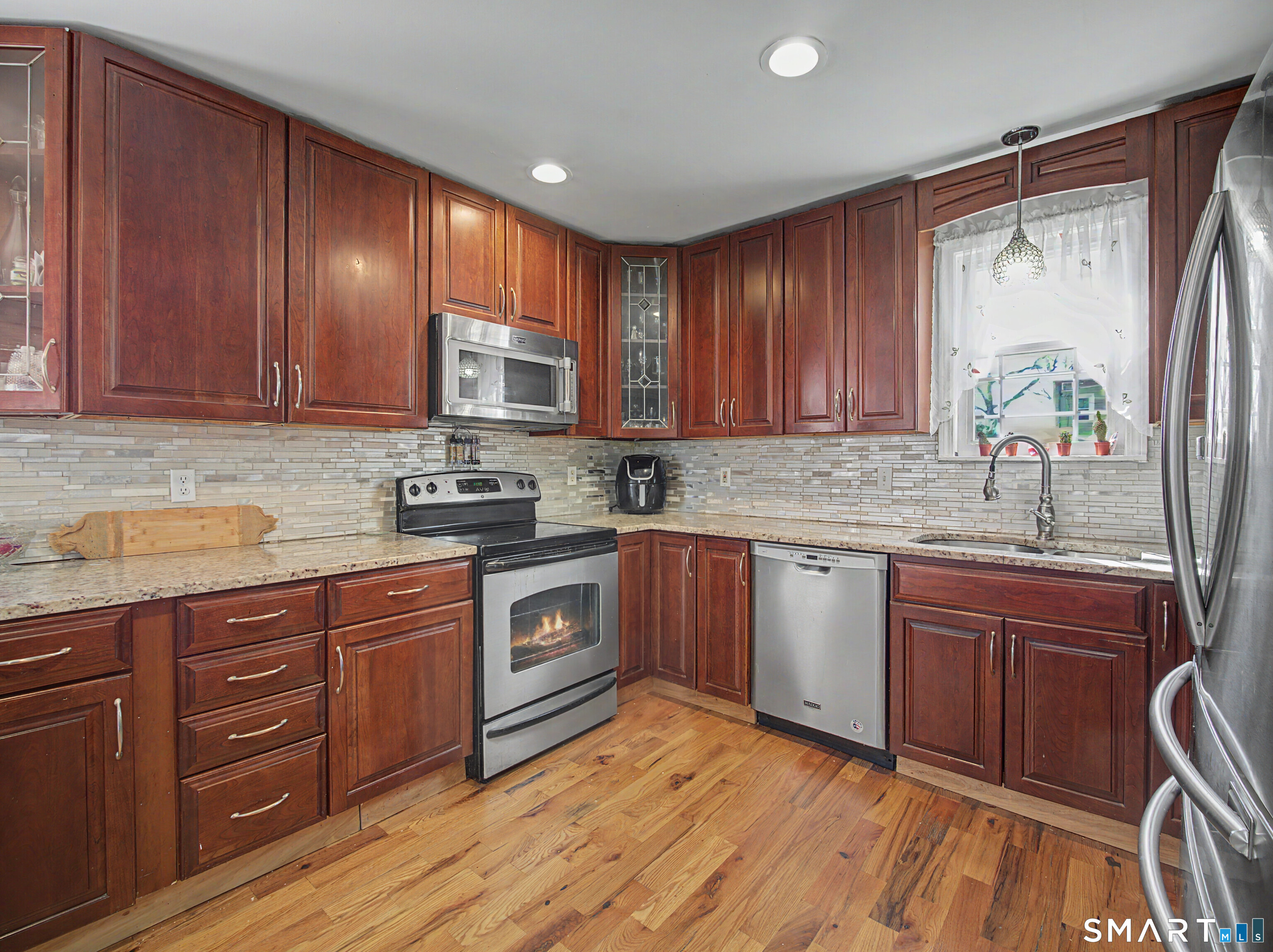 6 Windy Hill Road Milford, CT 06461 - Photo 8 of 32