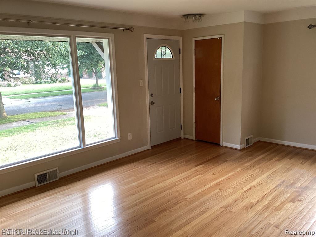 31568 Marblehead Road Farmington, MI 48336 - Photo 15 of 22