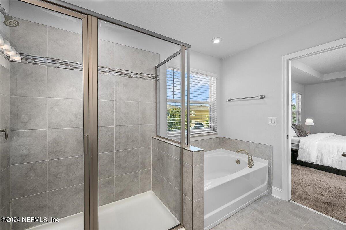 411 Narrowleaf Drive St. Johns, FL 32259 - Photo 14 of 39 Primary Bath