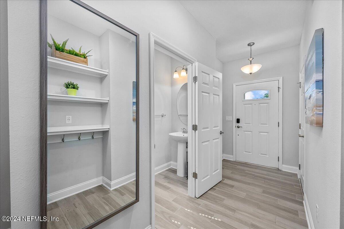 411 Narrowleaf Drive St. Johns, FL 32259 - Photo 3 of 39 Foyer