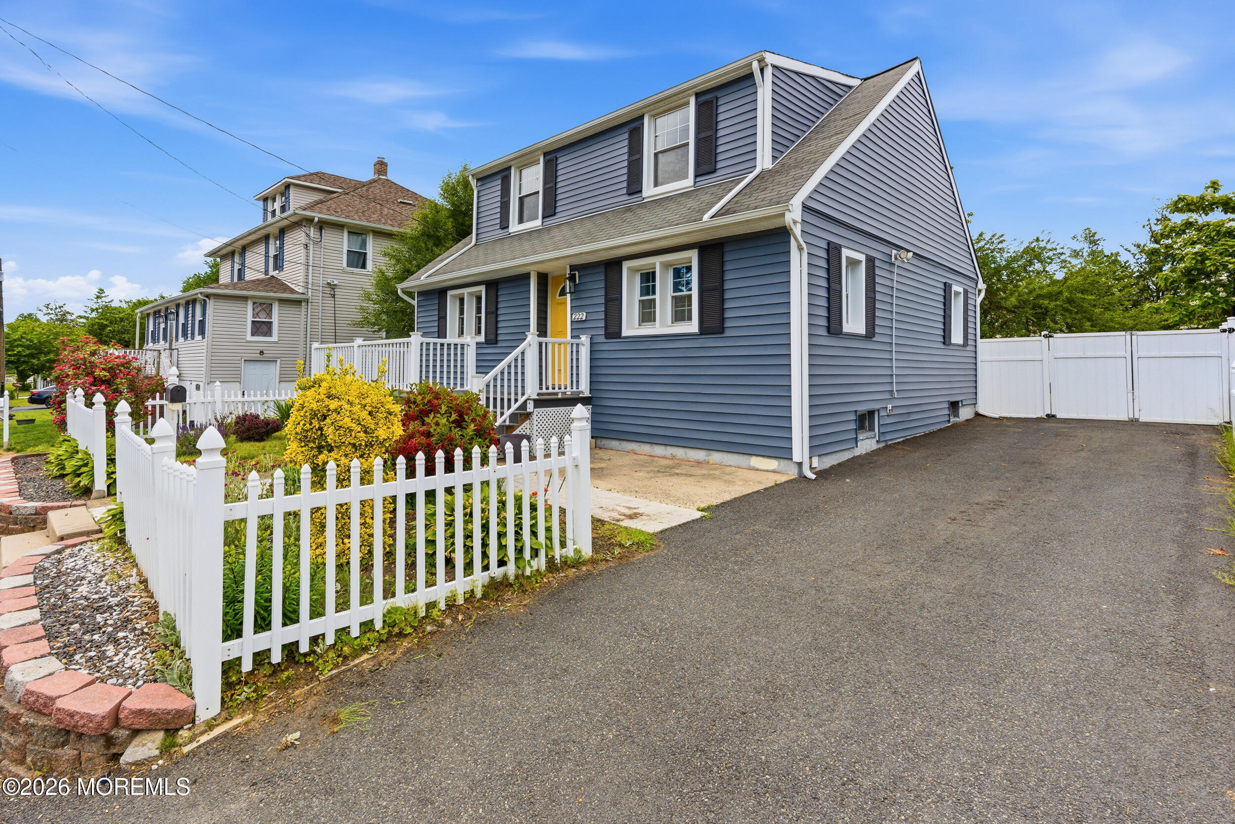 222 Raritan Street Keyport, NJ 07735 - Photo 3 of 31 001