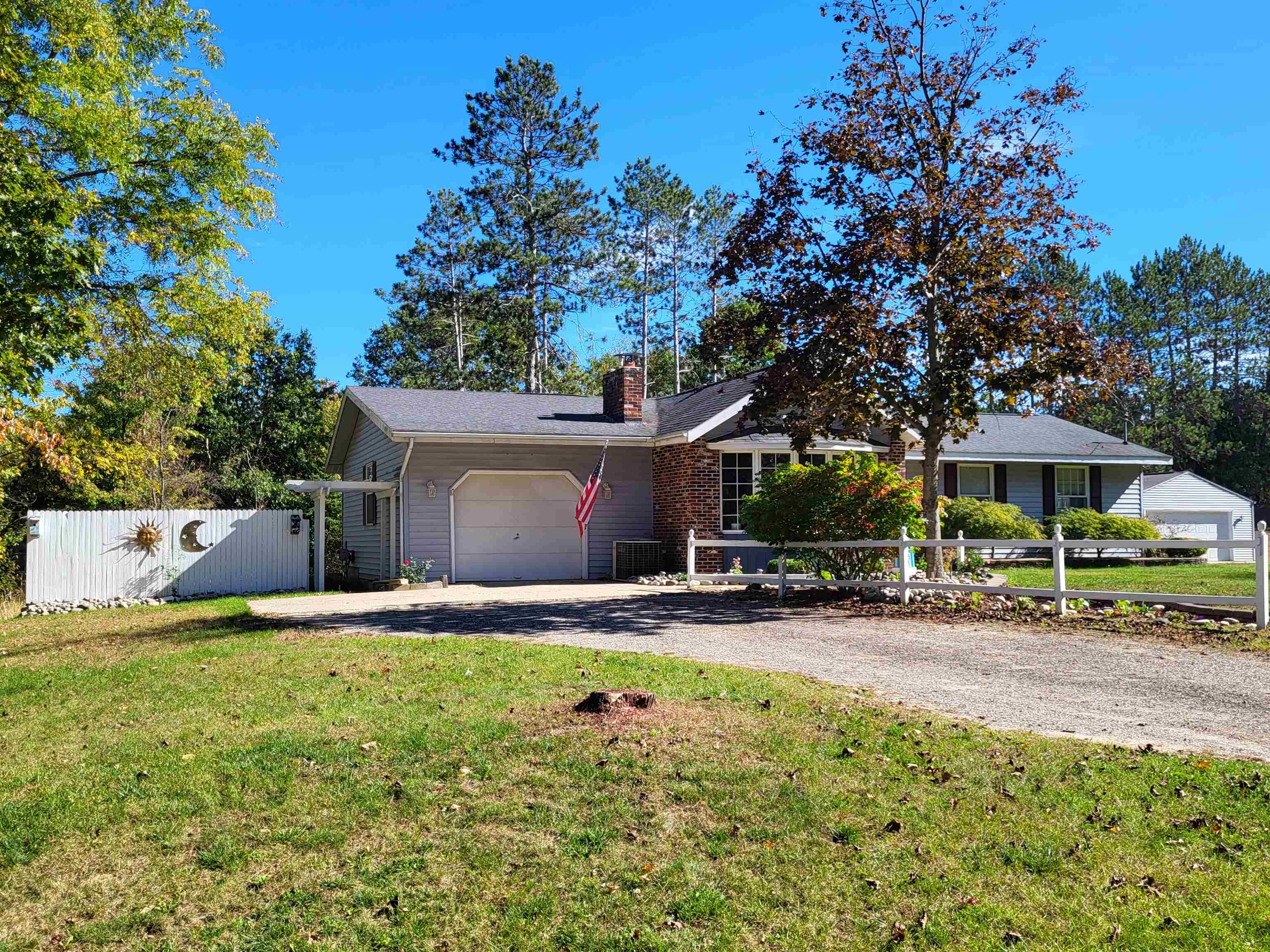 1552 Shaw Road Gladwin, MI 48624 - Photo 3 of 53