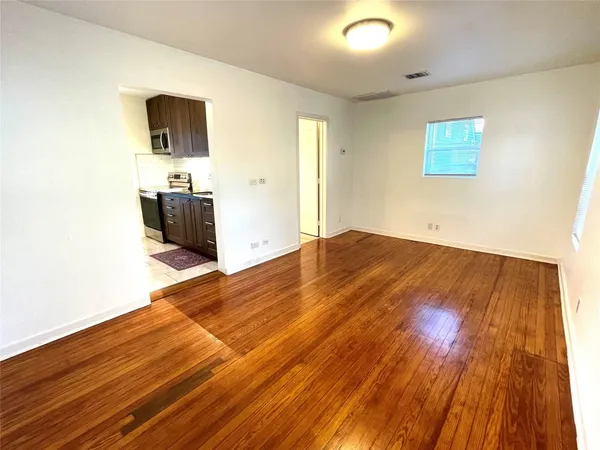 $900 | 4334 Jefferson Street, Unit 1/2, Houston, TX 77023
