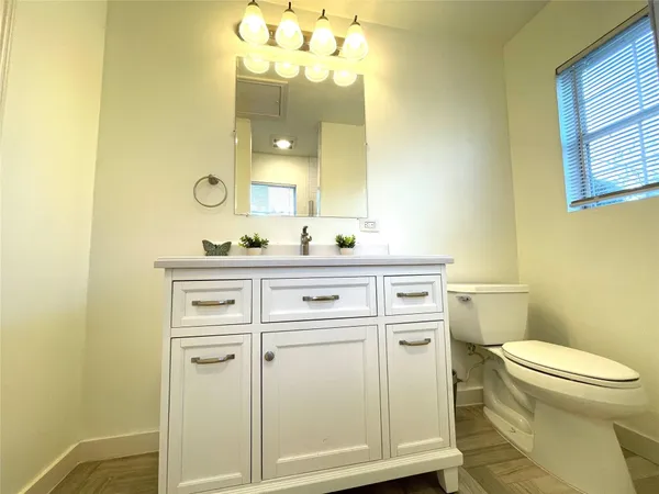 $900 | 4334 Jefferson Street, Unit 1/2, Houston, TX 77023