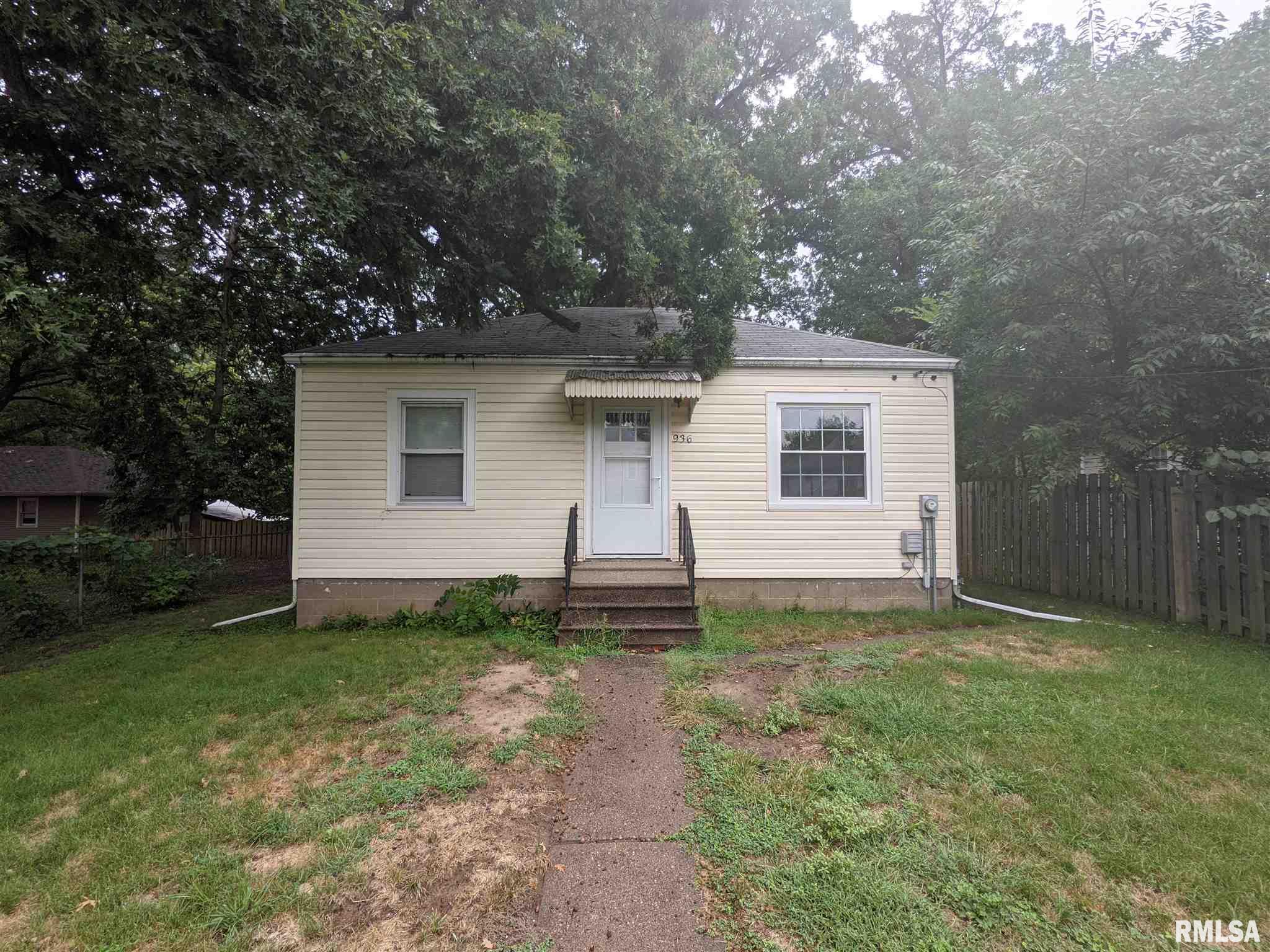936 25th Street Moline, IL 61265 - Photo 1 of 21 Gallery Image 1