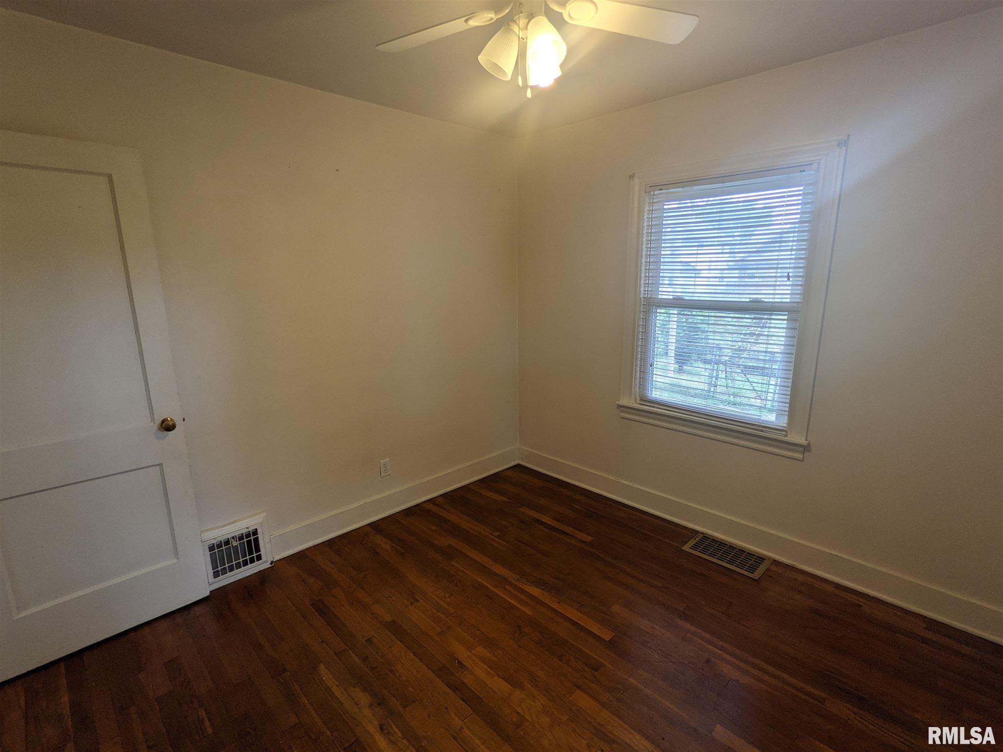 936 25th Street Moline, IL 61265 - Photo 14 of 21 Gallery Image 14