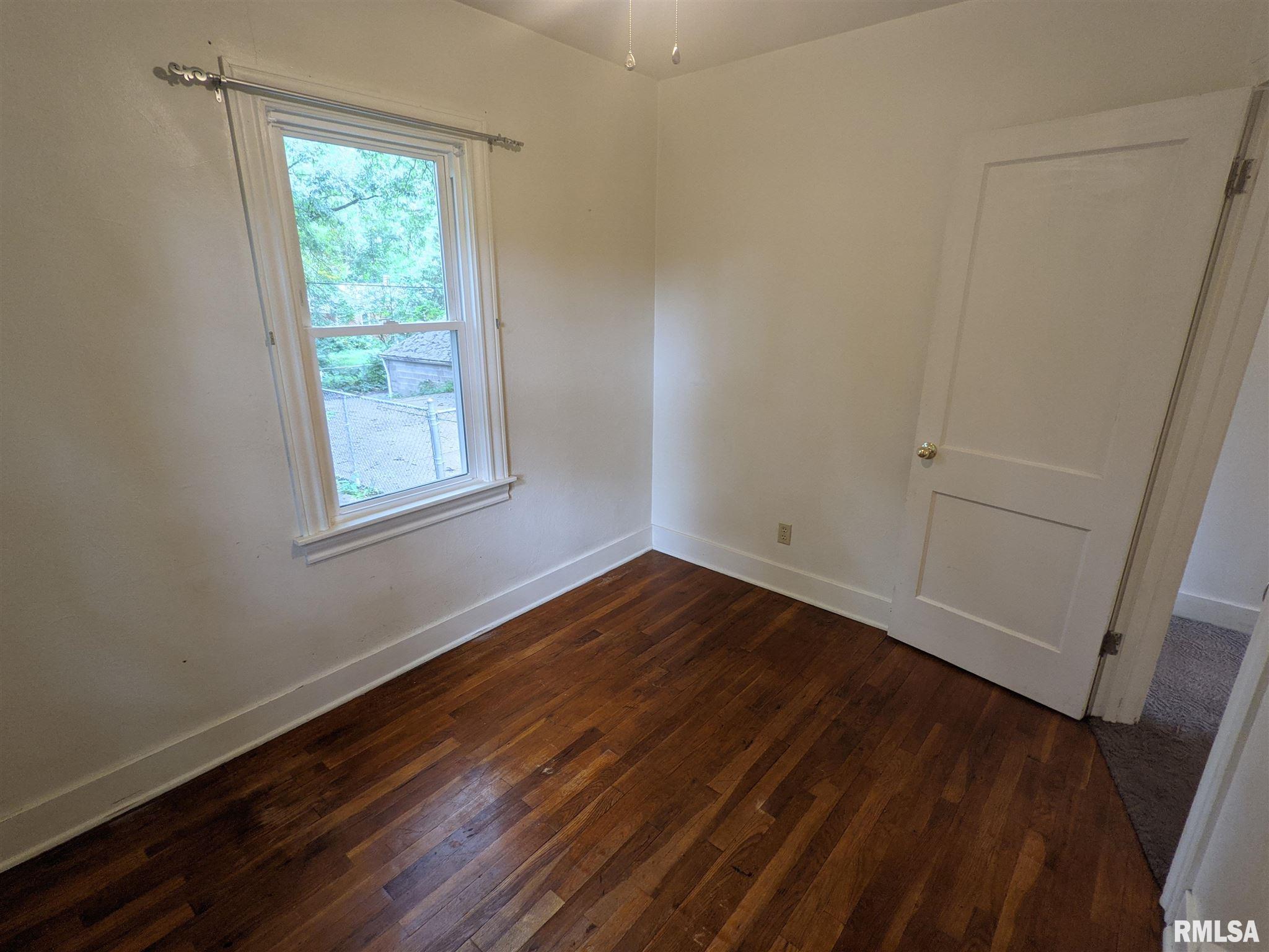 936 25th Street Moline, IL 61265 - Photo 10 of 21 Gallery Image 10