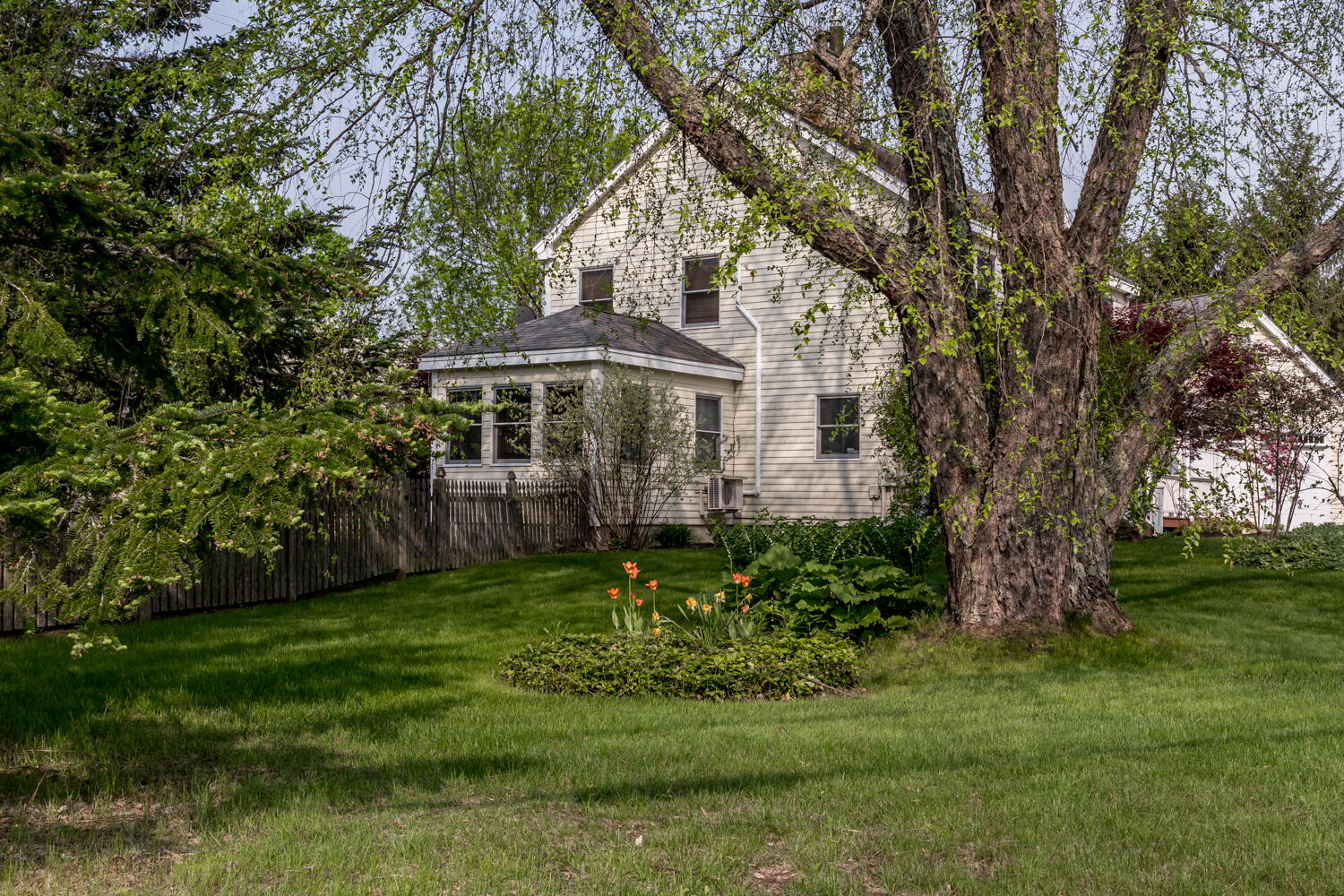 186 Main Street Cumberland, ME 04021 - Photo 6 of 8 20190531rf-71012
