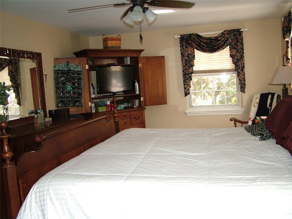 1231 Prospect Road Pittsburgh, PA 15227 - Photo 8 of 15 Gallery Image 8