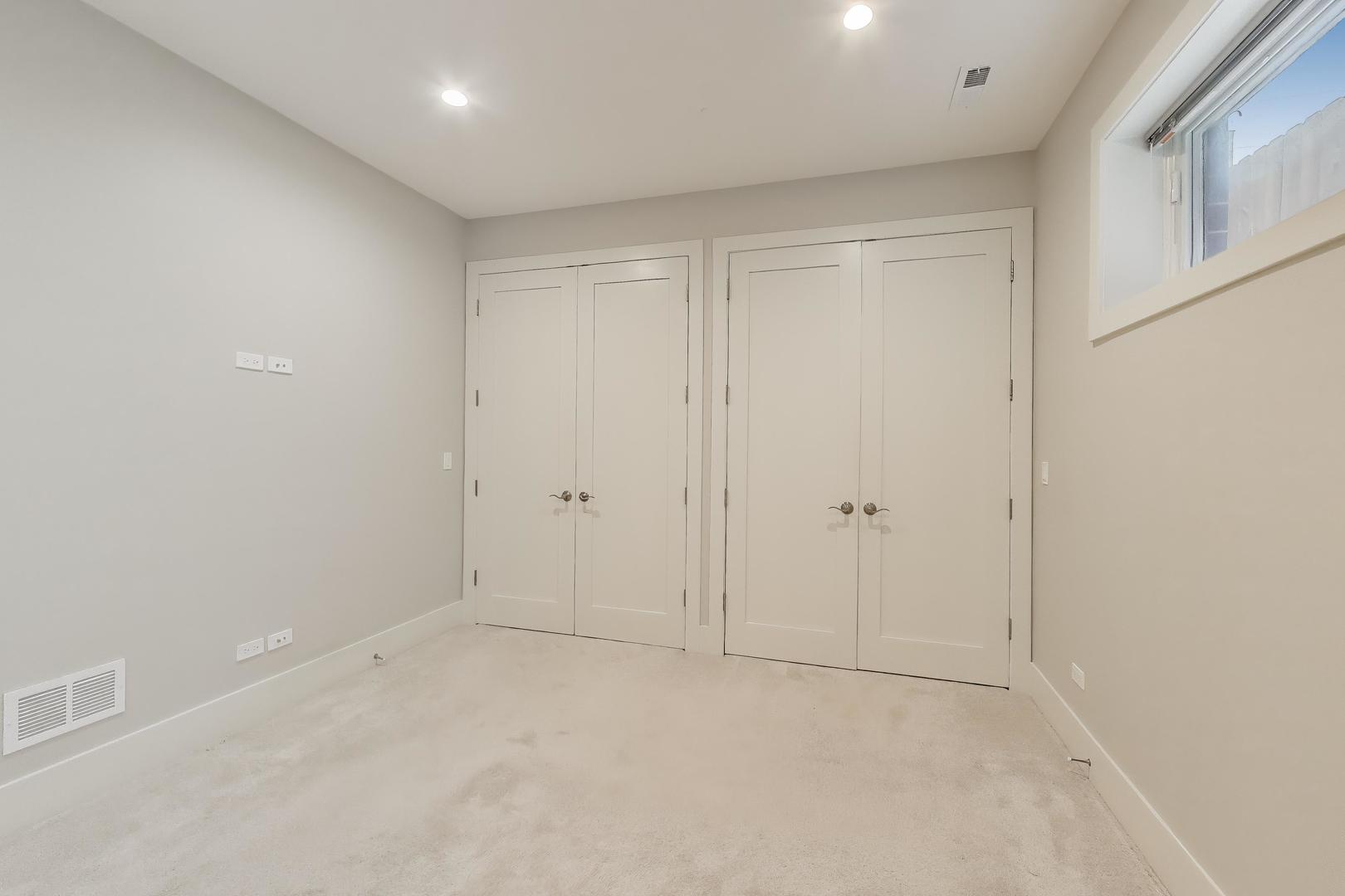 4135 North Kenmore Avenue, Unit 1E Chicago, IL 60613 - Photo 14 of 24