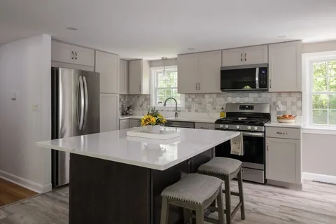 $550,000 | 50 Spring Street, Plympton, MA 02367