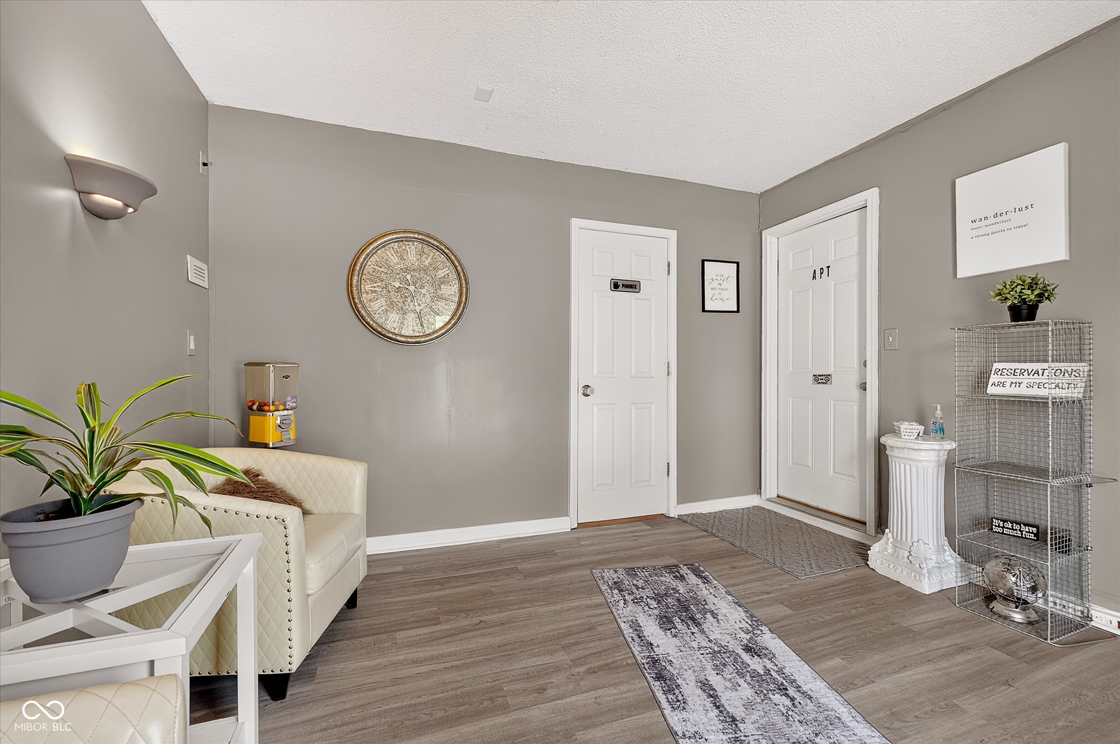 8205 Castleton Boulevard Indianapolis, IN 46256 - Photo 14 of 40