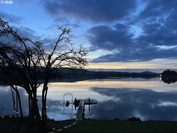 $1,250,000 | Wetleau Drive, Lowell, OR 97452