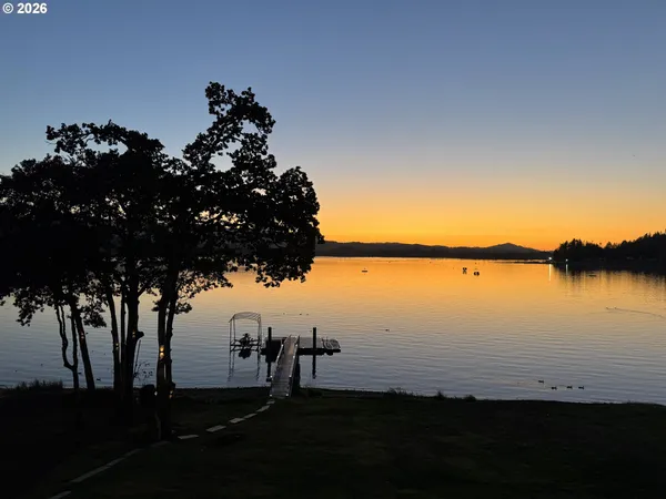 $1,250,000 | Wetleau Drive, Lowell, OR 97452