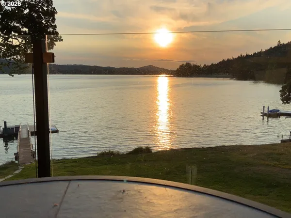 $1,250,000 | Wetleau Drive, Lowell, OR 97452