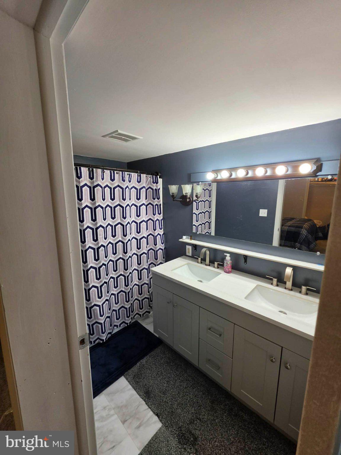 11275 Raystown Road Huntingdon, PA 16652 - Photo 5 of 29 Modern bathroom with stylish accents.