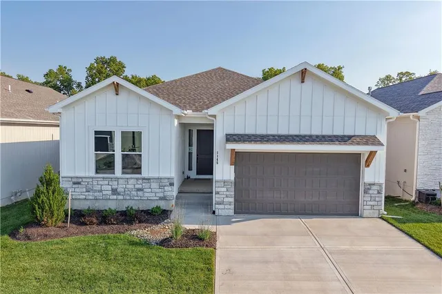 $475,000 | 1145 Southwest Whitby Drive, Lee's Summit, MO 64083