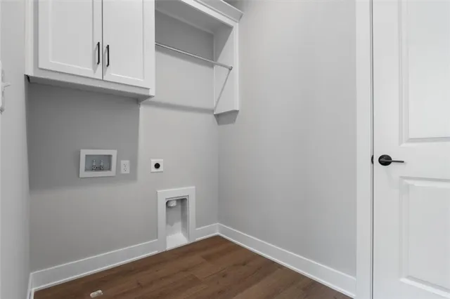 $475,000 | 1145 Southwest Whitby Drive, Lee's Summit, MO 64083