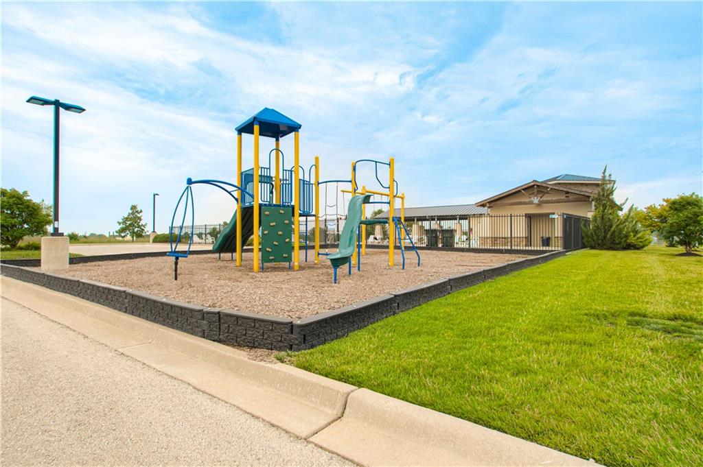 1145 Southwest Whitby Drive Lee's Summit, MO 64083 - Photo 22 of 26