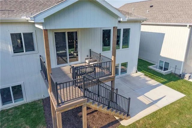 $475,000 | 1145 Southwest Whitby Drive, Lee's Summit, MO 64083