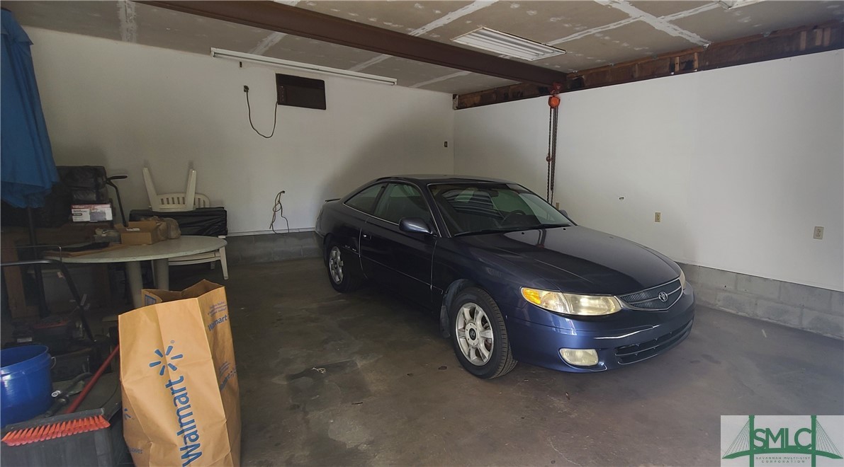 4 Calibogue Road Savannah, GA 31410 - Photo 22 of 23 Garage