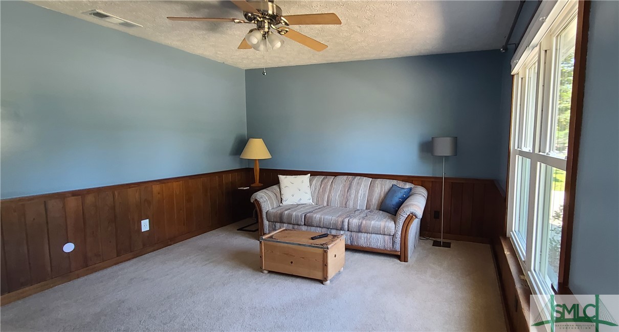 4 Calibogue Road Savannah, GA 31410 - Photo 6 of 23 Living Room