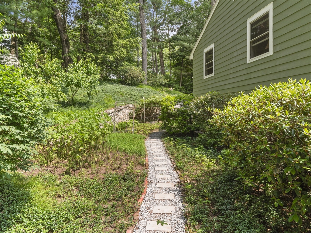 5 Cyr Circle Andover, MA 01810 - Photo 35 of 40