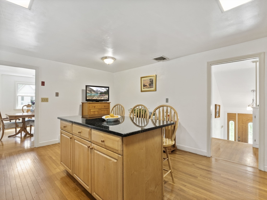 5 Cyr Circle Andover, MA 01810 - Photo 5 of 40